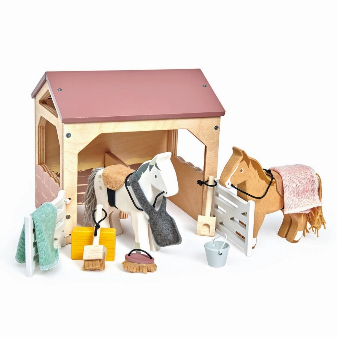 Young minds at work Wooden Horse Stable Play Set